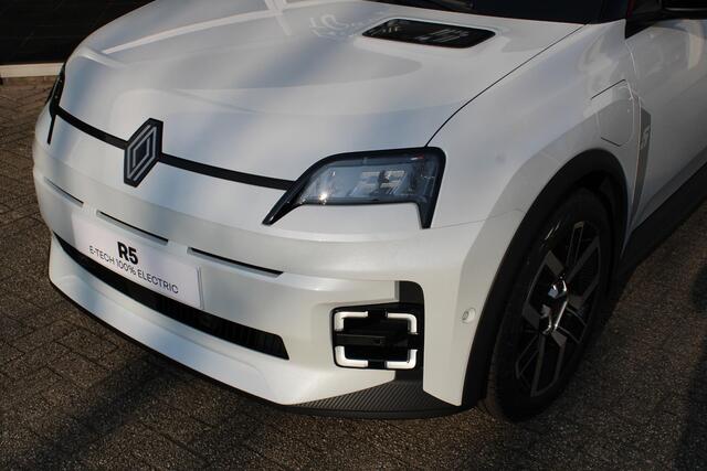 Renault 5 comfort range techno 52 kWh | VOORRAAD VOORDEEL