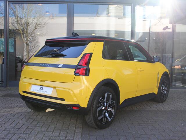 Renault 5 comfort range techno 52 kWh / NIEUW / DIRECT LEVERBAAR / PACK PARKING / PACK HARMAN KARDON / PACK WINTER / PACK ADVANCED DRIVING ASSIST / NAVI / 18'' LMV