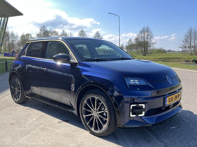 Renault 5 comfort range iconic cinq 52 kWh 150 PK / Prijs rijklaar / Camera / Google navi / Stoelverw. + Stuurverw. / Harman/Kardon / 18'' LMV /