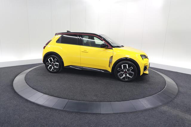 Renault 5 Comfort Range Iconic Cinq 52 kWh | Camera | Adaptieve Cruise Control | Pack Winter | Navigatie | 18 Inch Lichtmetalen Velgen