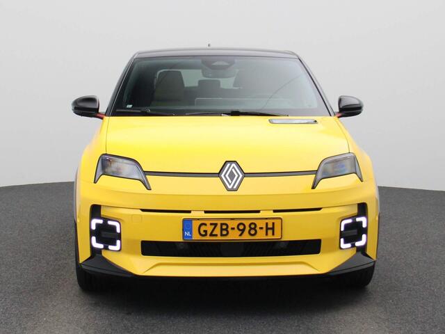 Renault 5 comfort range iconic cinq 52 kWh | ! Beschikbaar voor proefritten ! | Pack Safety & Advanced Driving Assist | Harman Kardon Audio | Camera | Draadloze Smartphonelader | 18" LMV 'Chrono' | LED Pure Vision | Android Automotive