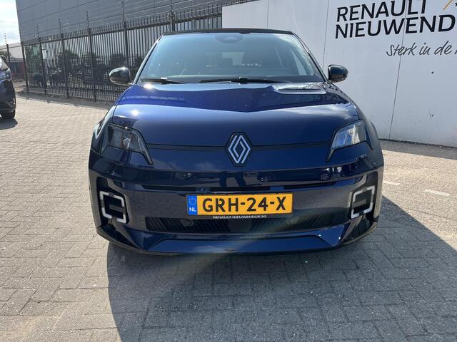 Renault 5 comfort range iconic cinq 52 kWh / PACK SAFETY & ADVANCED DRIVING ASSIST / HARMAN KARDON AUDIO / ADAPTER V2L / Demo Zuidoost / vraag naar beschikbaarheid