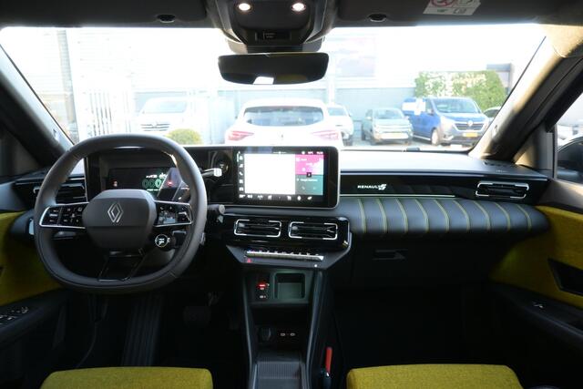 Renault 5 comfort range iconic cinq 52 kWh | STUUR/STOELVERWARMING | CAMERA | NAVI | ADAPT. CRUISE CONTROL | APPLECARPLAY/ANDROIDAUTO | ALL-SEASONBANDEN | CLIMATE CONTROL | PDC | LMV