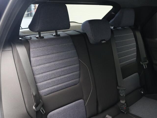 Renault 5 Techno Comfort range | Achteruitrijcamera | ISOFIX-bevestigingssysteem voor kinderzitjes op passagiersstoel en op de twee buitenste zitplaatsen achter | LED-dagrijverlichting met specifiek vormgegeven lichtsignatuur