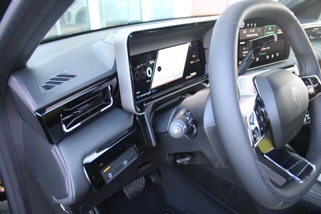 Renault 5 150PK COMFORT RANGE ICONIC CINQ 52 kWh | NAVIGATIE SYSTEEM MET GOOGLE INTERGRATIE | HARMAN KARDON PREMIUM AUDIO | FULL LED KOPLAMPEN MET MICRO-OPTICS EN FRANSE VLAG | 10"R-LINK MULTIMEDIA | 18"GRONO LICHTMETALEN VELGEN | WARM TITANIUM DAKLIJSTEN | ELEKTRI