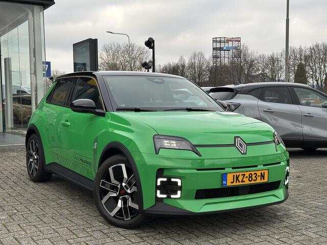 Renault 5 Techno 120 pk Urban Range l DEMOvoordeel l BTW-AUTO l WARMTEPOMP + 80 KW Snelladen!