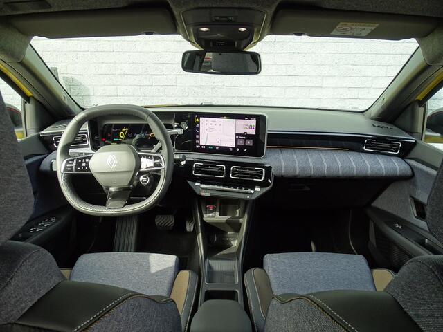 Renault 5 comfort range techno 52 kWh NU 5 JAAR GARANTIE! / PACK WINTER / TWO-TONE