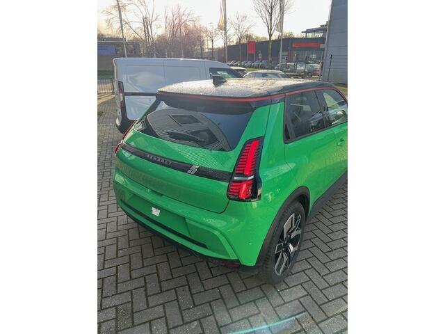 Renault 5 comfort range techno 52 kWh Auto van het jaar | uit voorraad leverbaar | 400 km actieradius