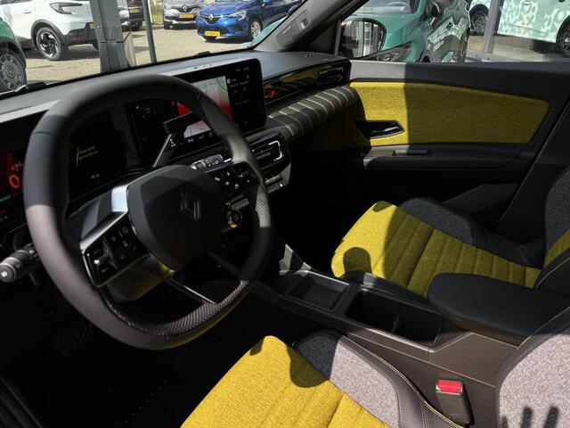 Renault 5 Iconic Cinq 150 pk Comfort Range l Meer dan ¤ 1.500 voorraadvoordeel! l Gratis 5 jaar fabrieksgarantie!