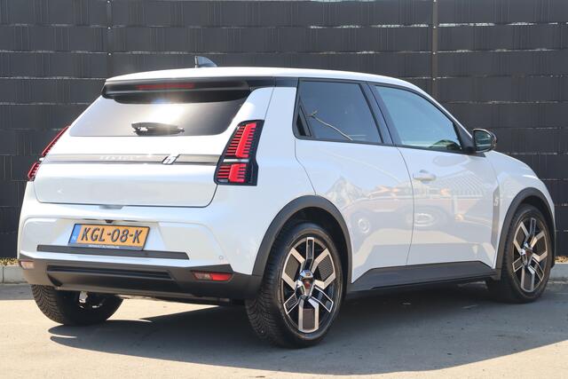 Renault 5 comfort range techno 52 kWh EV | Demo | 5 jaar garantie | Adap. Cruise | Camera | Navigatie | Warmtepomp