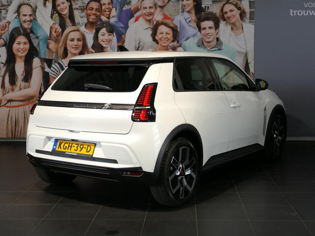 Renault 5 comfort range techno 52 kWh *Vraag naar beschikbaarheid!* - Stoel en stuurverwarming - Allseasons - Draadloze telefoonlader