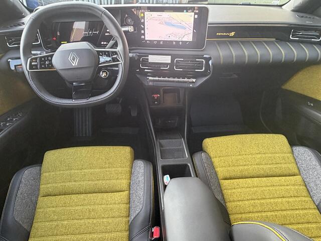 Renault 5 comfort range iconic cinq 52 kWh SOH 99% / Snellader / Navigatie / 18" / Harman Kardon / Adaptive cruise / Parkeer Camera / Clima / Keyless / R5 dak
