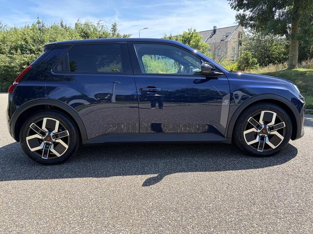 Renault 5 comfort range iconic cinq 52 kWh Automaat |CLIMA | CARPLAY | ANDROID AUTO| PDC | CAMERA'S | ADAPT CRUISE