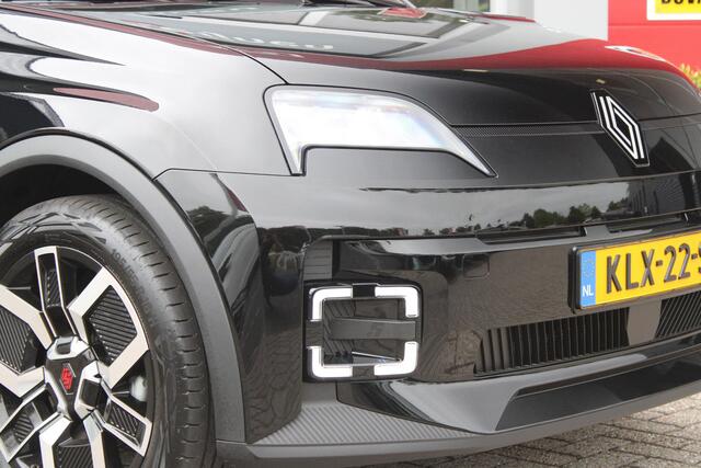 Renault 5 COMFORT RANGE TECHNO 150PK 52 kWh | PACK WINTER TECHNO: ELEKTRISCH VERWARMBARE VOORSTOELEN/ELEKTRISCH VERWARMBAAR STUURWIEL/BESTUUDERSSTOEL MET ELEKTRSCH VERSTELBARE LENDESTEUN/IN HOOGTE VERSTELBARE PASSAGIERSSTOEL | LICHTMETALEN VELGEN 18" | ADAPTIVE CRU