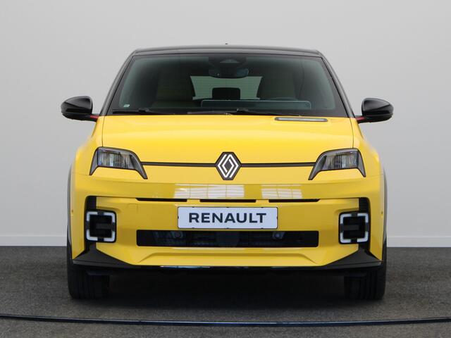 Renault 5 Iconic cinq Comfort range | Achteruitrijcamera | Elektrisch verwarmbare voorstoelen | ISOFIX-bevestigingssysteem voor kinderzitjes op passagiersstoel en op de twee buitenste zitplaatsen achter