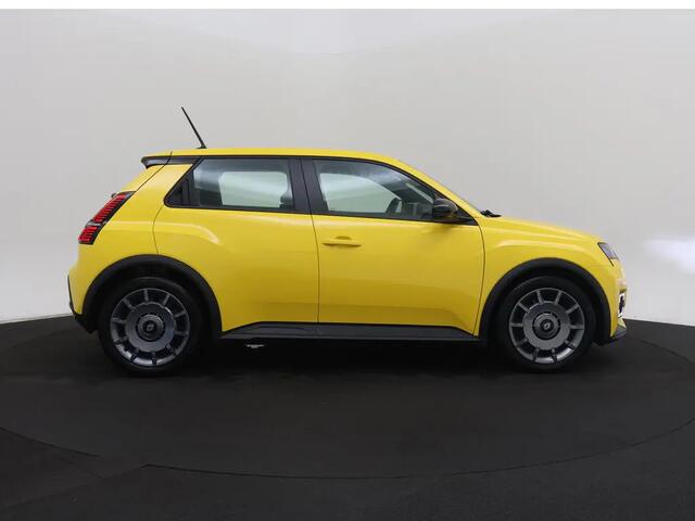 Renault 5 120PK Urban Range Evolution 40kWh | 18" | Open R-link | LED | VC | Keyless