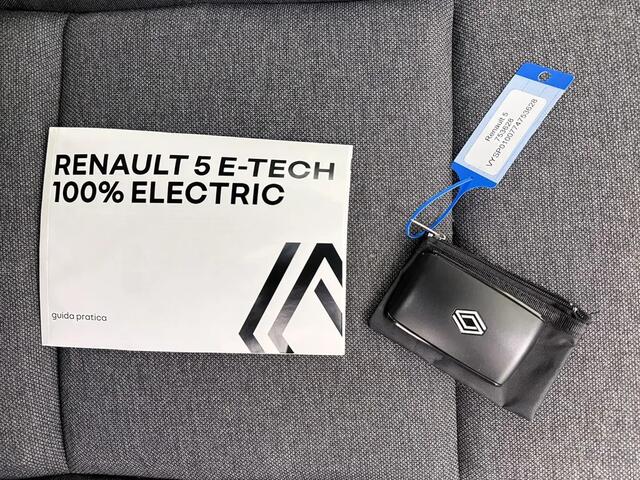 Renault 5 120PK Urban Range Evolution 40kWh | 18" | Open R-link | LED | VC | Keyless