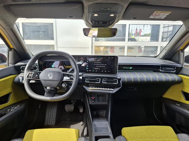 Renault 5 comfort range iconic cinq 52 kWh | Navigatie/Android/Apple Carplay | LM Velgen 18" | Voorstoelen + Stuur Verwarmd | Cruise Control Adaptief | Warmpte Pomp | Airco |