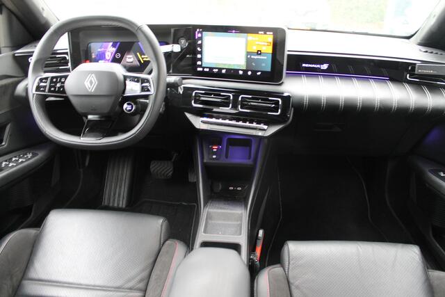 Renault 5 comfort range Iconic Black Cinq - 52 kWh | Speciale Editie | Lederen bekleding | Harman Kardon | DEMO VRAAG NAAR DE BESCHIKBAARHEID