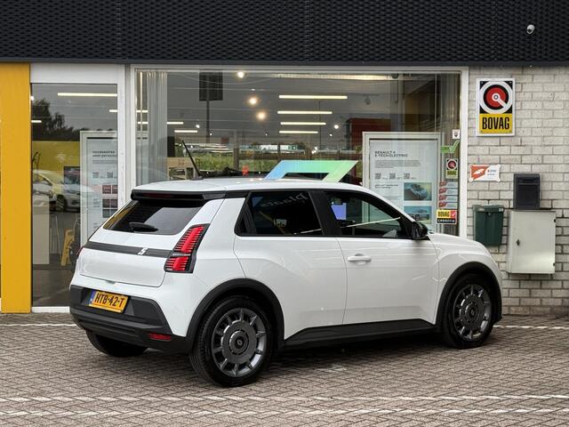 Renault 5 urban range evolution 40 kWh | NAP | Key-less | Climate Control | Apple Carplay & Android Auto | Cruise Control | LED | DAB |