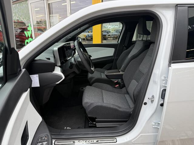 Renault 5 urban range evolution 40 kWh | NAP | Key-less | Climate Control | Apple Carplay & Android Auto | Cruise Control | LED | DAB |