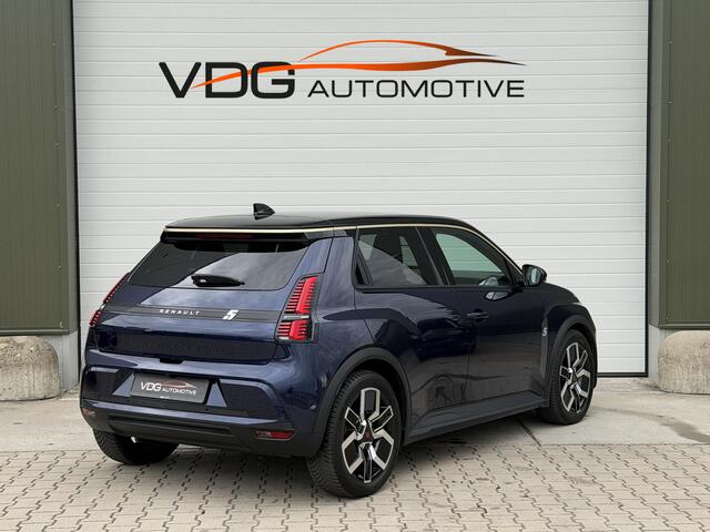 Renault 5 comfort range techno 52 kWh SOH 99% / Snellader / Navigatie / 18" / Adaptive cruise / Parkeer Camera / Clima / Keyless/ Two Tone