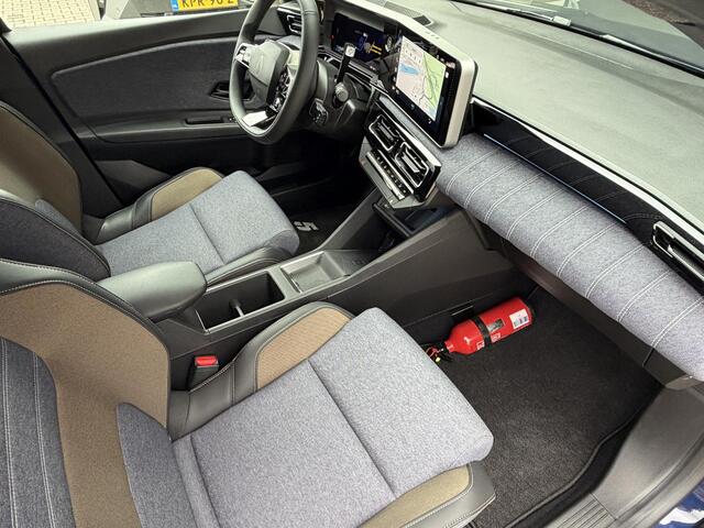 Renault 5 comfort range techno 52 kWh SOH 99% / Snellader / Navigatie / 18" / Adaptive cruise / Parkeer Camera / Clima / Keyless/ Two Tone