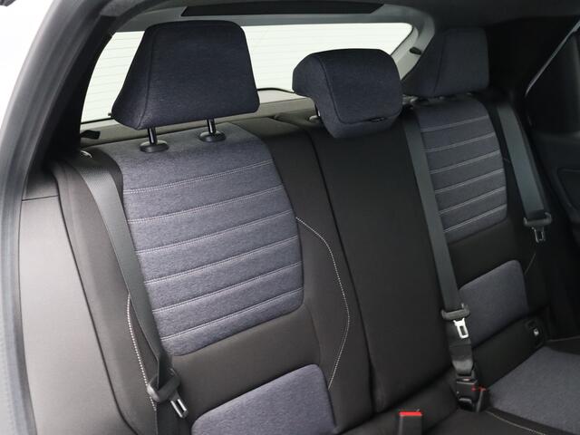 Renault 5 Techno Comfort range | Achteruitrijcamera | ISOFIX-bevestigingssysteem voor kinderzitjes op passagiersstoel en op de twee buitenste zitplaatsen achter | LED-dagrijverlichting met specifiek vormgegeven lichtsignatuur