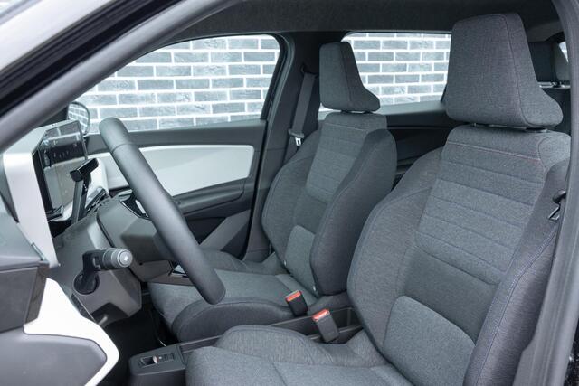 Renault 5 comfort range evolution 52 kWh | Warmtepomp | Parkeersensoren | Stoelverwarming | Climate Control | Cruise Control | Keyless Entry | LED Koplampen | Apple Carplay | Android Auto