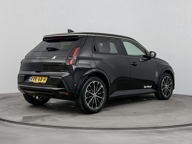 Renault 5 comfort range iconic cinq 52 kWh | Pack Winter | Pack Safety & Advanced Driving Assist | Harman/Kardon | Daklijst Warm Titanium | V2G | Adaptive Cruise Control met Stuurhulp | Blind Spot Warning | Easy Park Assist | Achteruitrijcamera | Parkeersensoren Rondom | Keyless | Warmtepomp |