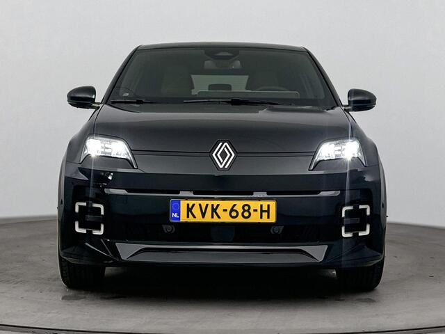 Renault 5 comfort range iconic cinq 52 kWh | Pack Winter | Pack Safety & Advanced Driving Assist | Harman/Kardon | Daklijst Warm Titanium | V2G | Adaptive Cruise Control met Stuurhulp | Blind Spot Warning | Easy Park Assist | Achteruitrijcamera | Parkeersensoren Rondom | Keyless | Warmtepomp |