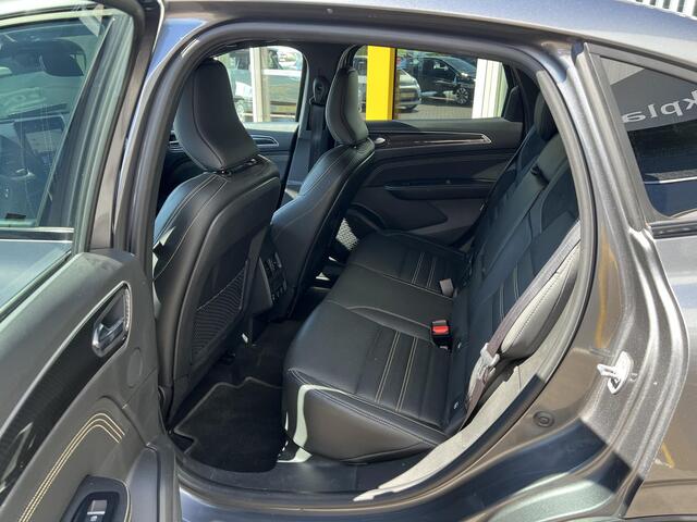 Renault Arkana 1.6 E-Tech hybrid 145 E-Tech engineered | TREKHAAK | Stoel & stuur verwarming | Cruise adaptief | Elektrische verstelbare voorstoelen | LED | DAB | Achteruitrijcamera |