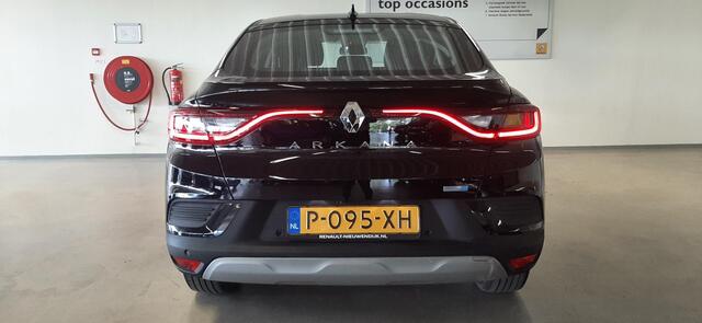 Renault Arkana 1.6 E-Tech Hybrid 145 Zen NAVIGATIE / CLIMATE CONTROLE / PARKEERSENSOREN+CAMERA / CRUISE CONTROLE.