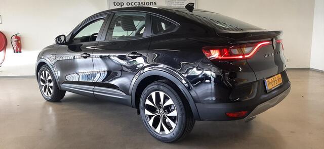 Renault Arkana 1.6 E-Tech Hybrid 145 Zen NAVIGATIE / CLIMATE CONTROLE / PARKEERSENSOREN+CAMERA / CRUISE CONTROLE.