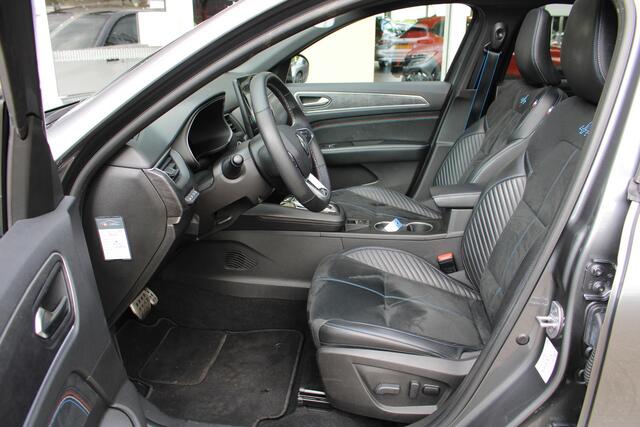 Renault Arkana 1.6 E-Tech full hybrid 145 esprit Alpine | Schuif-/kanteldak | BOSE-audiosysteem | Stoelverwarming