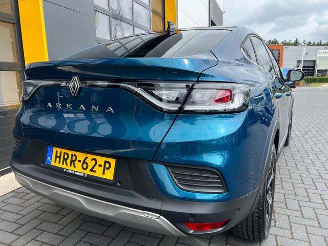 Renault Arkana Mild Hybrid140 EDC Techno 360 Camera Zwart dak