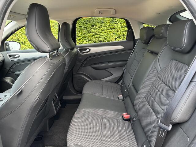 Renault Arkana 1.6 E-Tech Hybrid 145 Intens