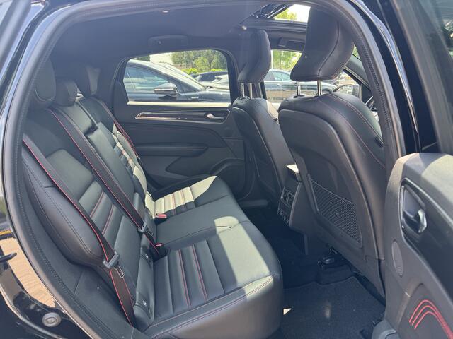 Renault Arkana 1.6 E-Tech Hybrid 145 R.S. Line / Trekhaak / Panoramadak / Camera / Leder / 18'' / Bose / Keyless / Sfeerverlichting / Navigatie / Dodehoek / DAB / ACC / Stoelverwarming