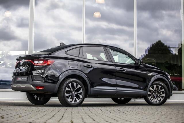 Renault Arkana 1.6 E-Tech hybrid 145 evolution | Camera | LED
