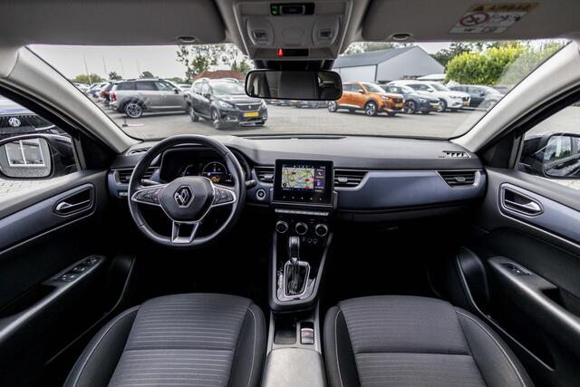 Renault Arkana 1.6 E-Tech hybrid 145 evolution | Camera | LED