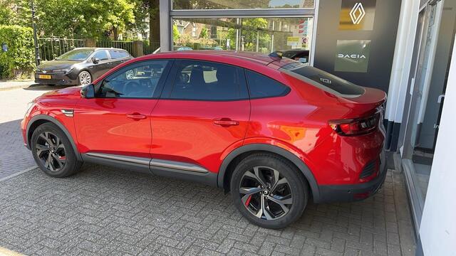 Renault Arkana E-Tech Hybrid 145 R.S. Line | Eerste eigenaar | Adaptieve cruise control | Wegklapbare trekhaak | Dealer onderhouden |