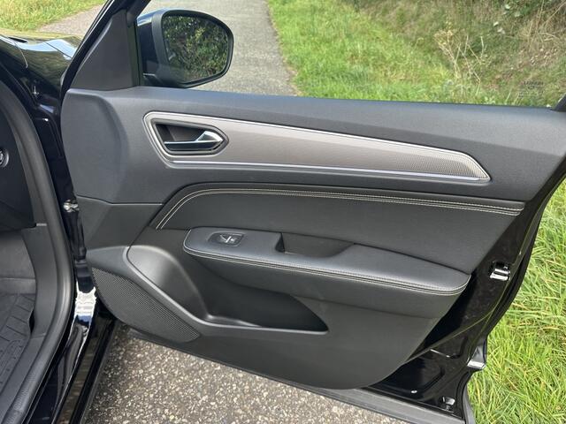 Renault Arkana 1.6 E-T f h 145 tech