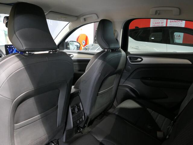 Renault Arkana 1.6 E-Tech Hybrid 145 Intens *Trekhaak!* - Parkeerassistent, dodehoek, camera, sensor v+a