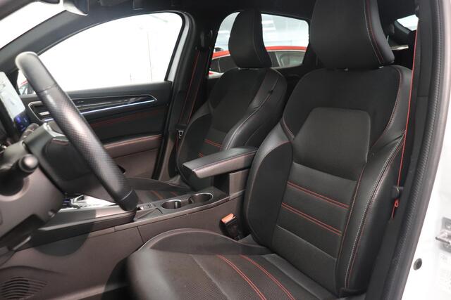 Renault Arkana 1.6 E-Tech Hybrid 145 R.S. Line | BOSE audio | Camera | Elektr. stoelen | Stuur en stoel verwarming | Adaptieve cruise control | Navigatie |