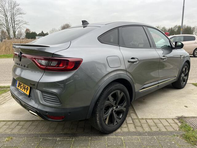 Renault Arkana 1.6 E-Tech hybrid 145 PK E-Tech engineered/ R.S line / Dealer onderhouden / Camera / AppleCarplay - Android Auto / Stoelverw. + Stuurverw. / 18''LMV /
