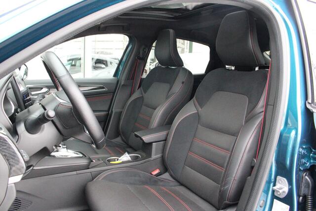 Renault Arkana 1.6 E-Tech Hybrid 145 R.S. Line Automaat | Trekhaak | Navigatiesysteem | | Achterruitrij Camera | SChuifkanteldak | Stoelverwarming