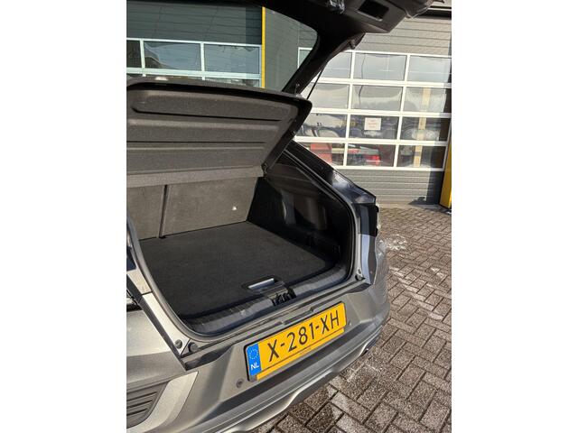 Renault Arkana 1.6 E-Tech full hybrid 145 esprit Alpine | NAP | Stoel & stuur verwarming | Cruise adaptief | Elektrisch verstelbare voorstoelen | DAB | Achteruitrijcamera |