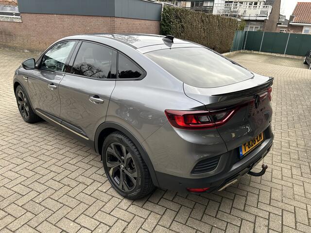 Renault Arkana 1.6 E-Tech hybrid 145 E-Tech engineered