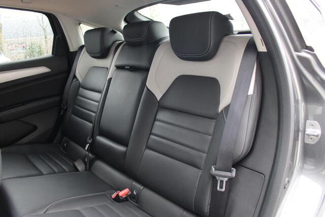 Renault Arkana 1.6 E-Tech Hybrid 145 Intens | Adaptieve Cruise | Bose | Trekhaak | Stoel+Stuur verwarming