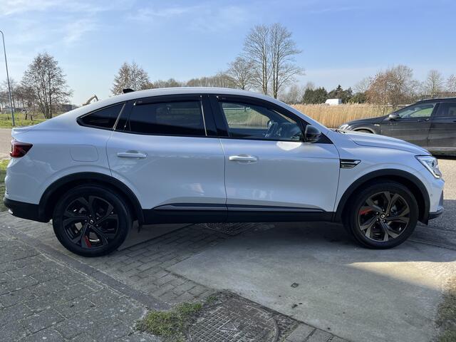 Renault Arkana 1.6 E-Tech full hybrid 145PK R.S. Line / Camera / Stoelverw. + Stuurverw. / Dode hoek / LMV /